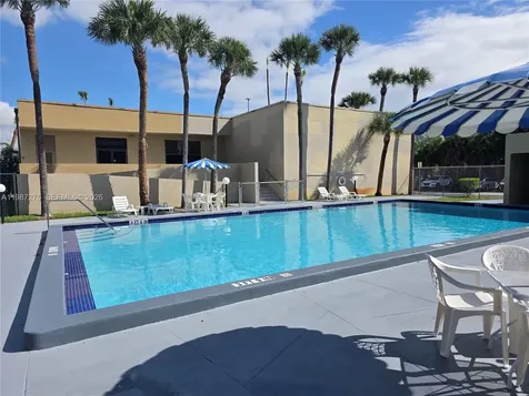 8615 NW 8th Street Miami FL 33126
