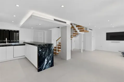 120 Jefferson Avenue Miami Beach FL 33139