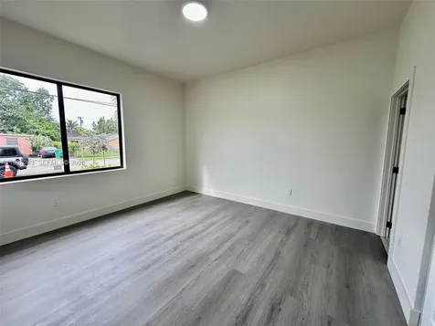2399 NW 105th Street Miami FL 33147
