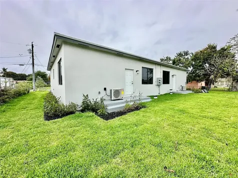 2399 NW 105th Street Miami FL 33147