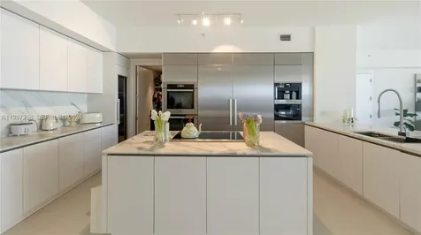 5000 Island Estates Drive Aventura FL 33160