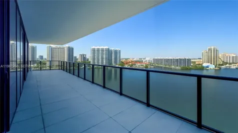 5000 Island Estates Drive Aventura FL 33160