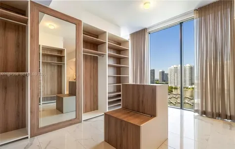 5000 Island Estates Drive Aventura FL 33160