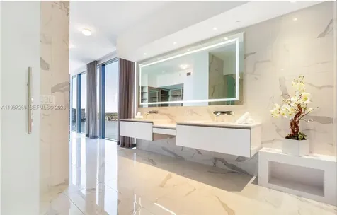 5000 Island Estates Drive Aventura FL 33160