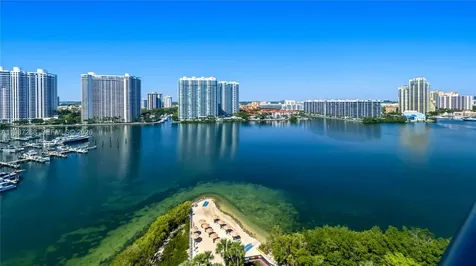 5000 Island Estates Drive Aventura FL 33160
