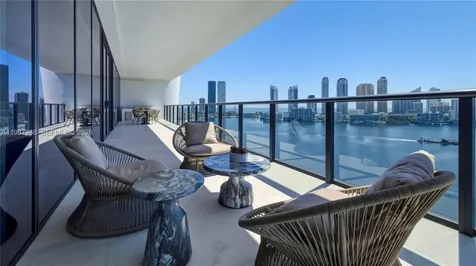 5000 Island Estates Drive Aventura FL 33160
