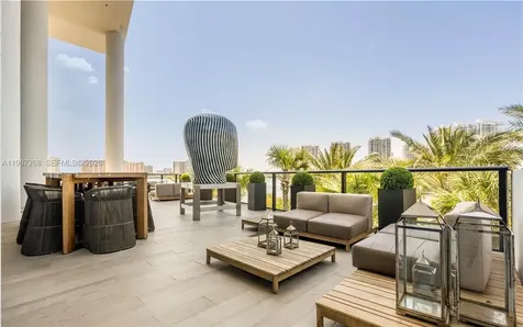 5000 Island Estates Drive Aventura FL 33160