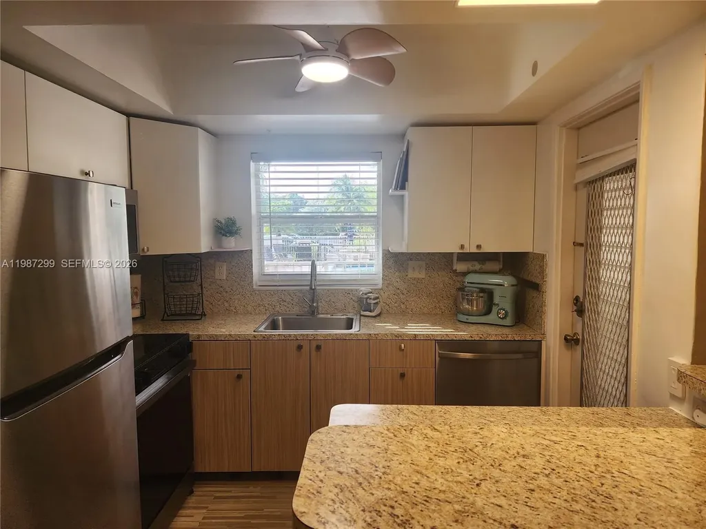 100 SE 6th Avenue Pompano Beach FL 33060