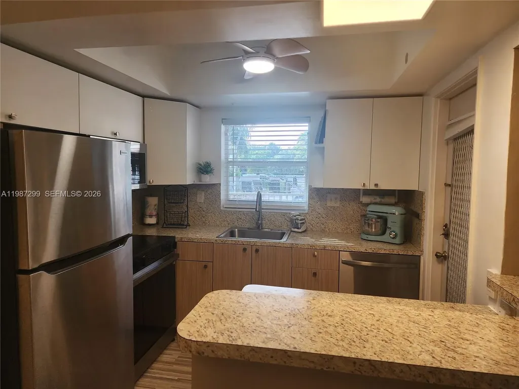 100 SE 6th Avenue Pompano Beach FL 33060