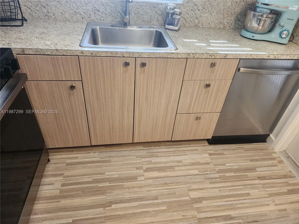100 SE 6th Avenue Pompano Beach FL 33060