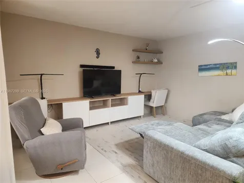 100 SE 6th Avenue Pompano Beach FL 33060