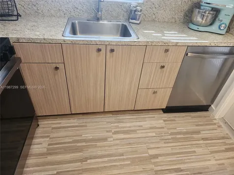 100 SE 6th Avenue Pompano Beach FL 33060
