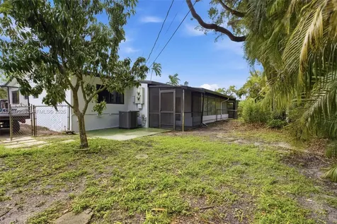 11434 SW 81st Road Pinecrest FL 33156