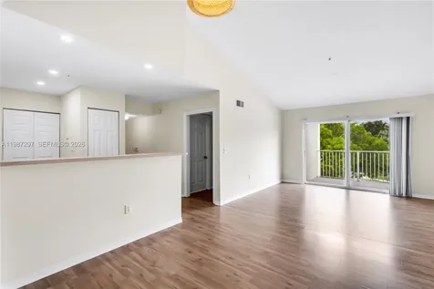 11185 SW 6th Street Pembroke Pines FL 33025