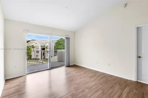 11185 SW 6th Street Pembroke Pines FL 33025