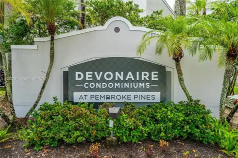 11185 SW 6th Street Pembroke Pines FL 33025