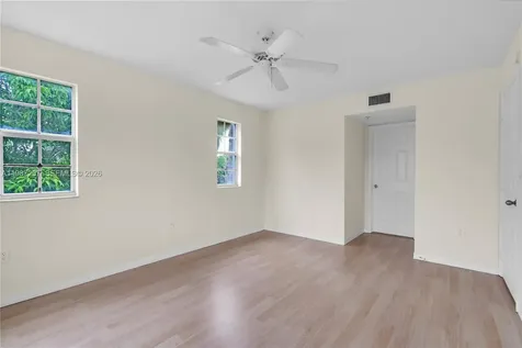 11185 SW 6th Street Pembroke Pines FL 33025