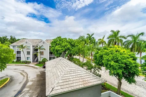 11185 SW 6th Street Pembroke Pines FL 33025