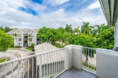 11185 SW 6th Street Pembroke Pines FL 33025
