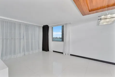 55 SE 6th Street Miami FL 33131