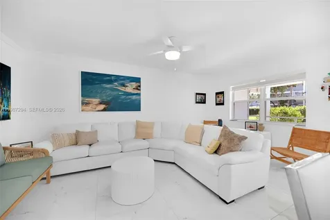 580 Egret Drive Hallandale Beach FL 33009