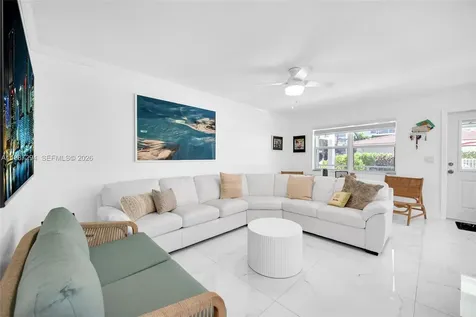 580 Egret Drive Hallandale Beach FL 33009