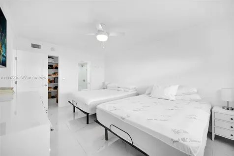580 Egret Drive Hallandale Beach FL 33009