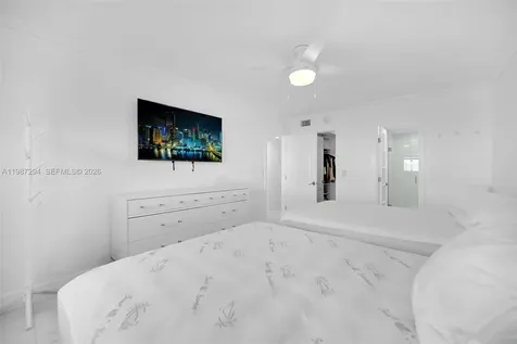 580 Egret Drive Hallandale Beach FL 33009