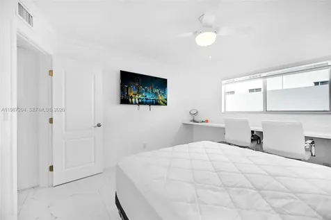 580 Egret Drive Hallandale Beach FL 33009