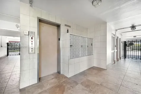 580 Egret Drive Hallandale Beach FL 33009