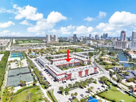 580 Egret Drive Hallandale Beach FL 33009