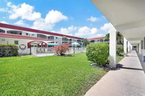 580 Egret Drive Hallandale Beach FL 33009
