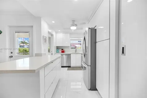 580 Egret Drive Hallandale Beach FL 33009