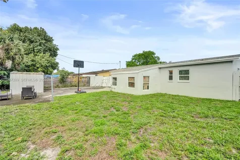 3320 NW 18th Street Lauderhill FL 33311