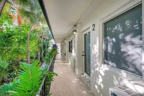 428 Collins Avenue Miami Beach FL 33139