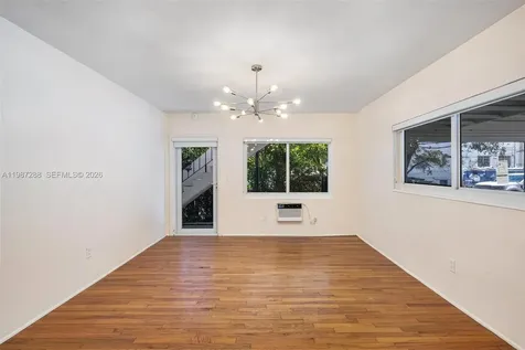 428 Collins Avenue Miami Beach FL 33139
