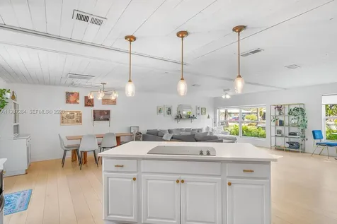 1724 SW 4th Street Fort Lauderdale FL 33312