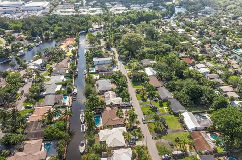 1724 SW 4th Street Fort Lauderdale FL 33312