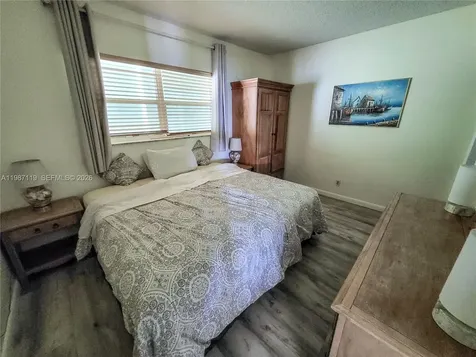 1750 S Ocean Boulevard Lauderdale By The Sea FL 33062