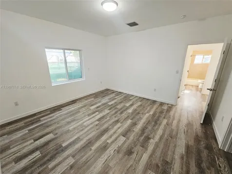 127 NE 184th Terrace Miami FL 33179