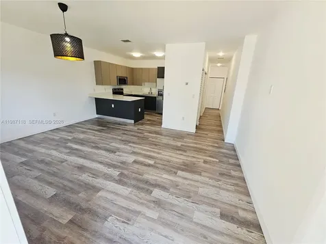127 NE 184th Terrace Miami FL 33179