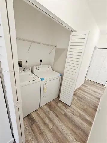 127 NE 184th Terrace Miami FL 33179
