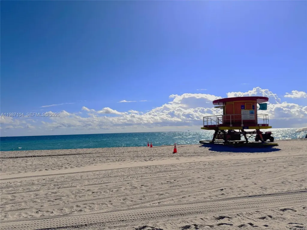 6061 Collins Avenue Miami Beach FL 33140