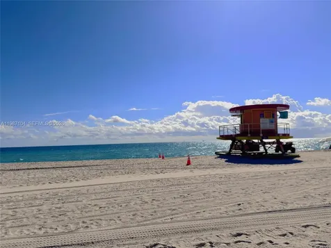 6061 Collins Avenue Miami Beach FL 33140