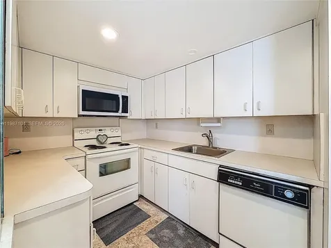 6061 Collins Avenue Miami Beach FL 33140