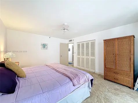 6061 Collins Avenue Miami Beach FL 33140