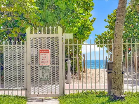 6061 Collins Avenue Miami Beach FL 33140