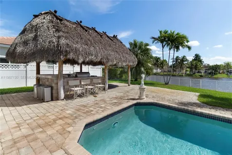 2327 NW 187th Avenue Pembroke Pines FL 33029