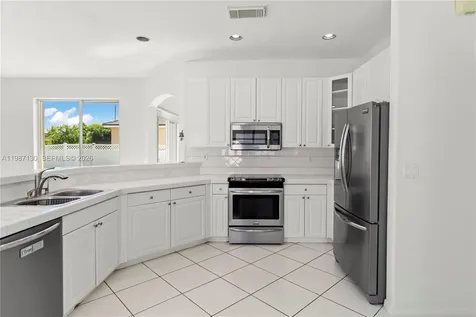 2327 NW 187th Avenue Pembroke Pines FL 33029
