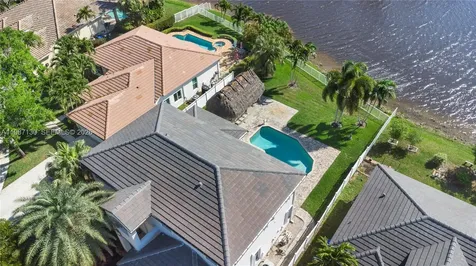2327 NW 187th Avenue Pembroke Pines FL 33029